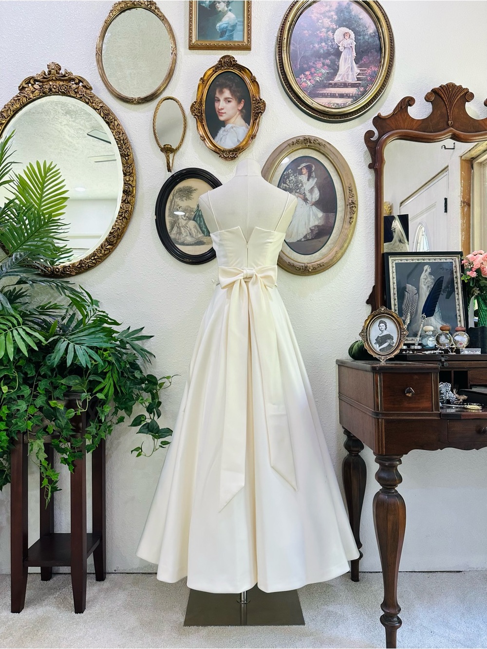Elegant Ivory Satin A-Line Dress with Sash - Picture 14 of 16